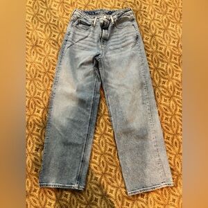 Old Navy Women's wide leg Jeans in Light Blue